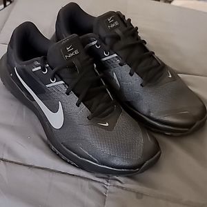 Nike mens 9.5